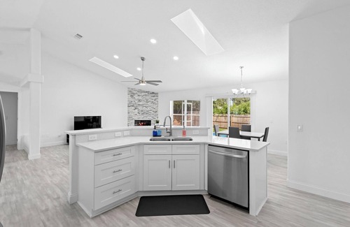 Deltona Lakes Maison | Deltona Modern House