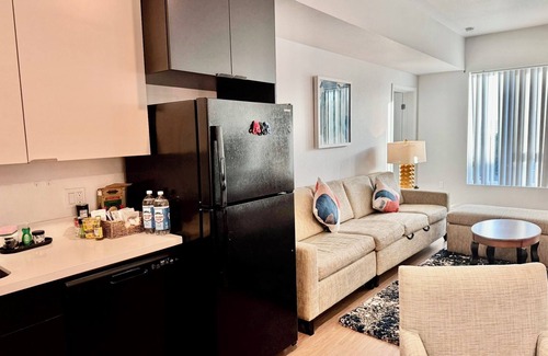 Little Tokyo Hôtel | Deluxe 2-Bedroom Stay in the Heart of Los Angeles