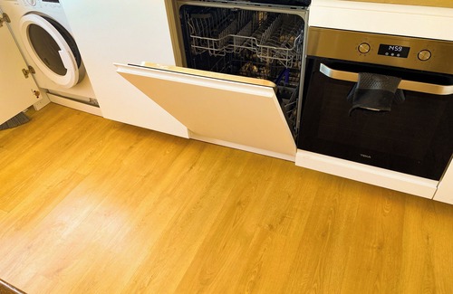 Alges Appartement | Cozy 3 chambres avec une vue imprenable sur Lisbonne