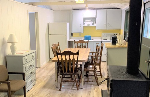 South Bruce Peninsula Cabine | Deluxe Beachfront Villa 3 Bedroom, sleeps 10