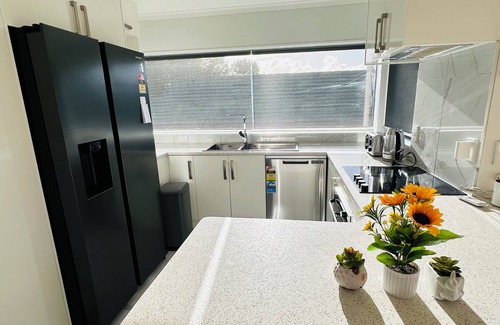 Goodwood Heights Maison | Deluxe Beauty House near Auckland Airport and City