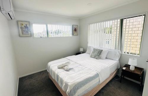 Goodwood Heights Maison | Deluxe Beauty House near Auckland Airport and City