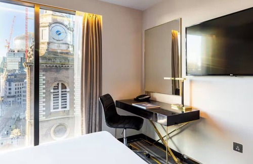 Portsoken Hôtel | Deluxe Botolph Corner King at Hotel Saint—Near Somerset House and Tower Bridge