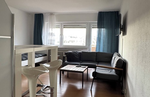 Wasen Appartement | Deluxe Central Apartment Stuttgart with Oktoberfest view - Mercedesstreet