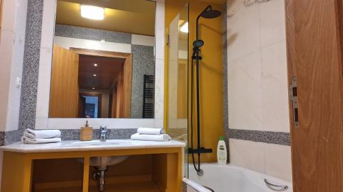 Foz do Douro Appartement | Deluxe Condominium with Ocean View