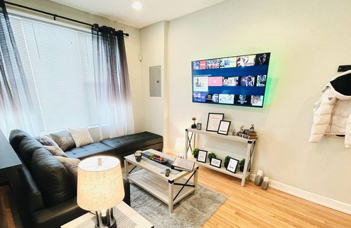 Tri-Taylor Appartement | Deluxe Den in Chicago
