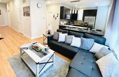 Tri-Taylor Appartement | Deluxe Den in Chicago