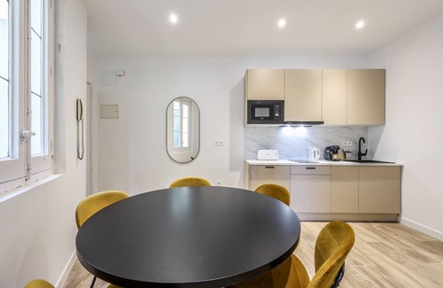 Las Acacias Appartement | Deluxe double bed Glorieta Embajadores (Gl 5I)