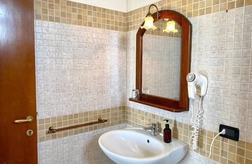 Sternatia Appartement | Chambre Double ou Lits Jumeaux de Luxe avec Jardin - Sternaesa