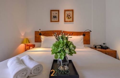 Dich Vong Maison | Deluxe double or twin in 22Land Residence