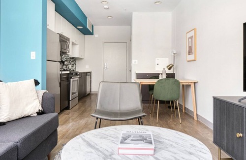 Little Tokyo Appartement | Deluxe Downtown 1BR w/ Pool, Gym & W/D near Staples Center, by Blueground