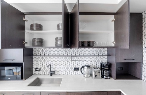Ukrainian Village Appartement | Deluxe East Village 2BR w/ Elevator & W/D, nr Union Square, by Blueground
