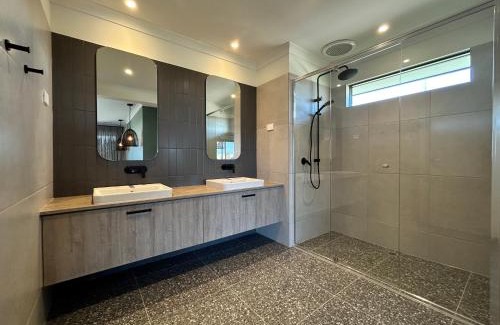 Mambourin Maison | Deluxe Grand Suite in the west of Melbourne