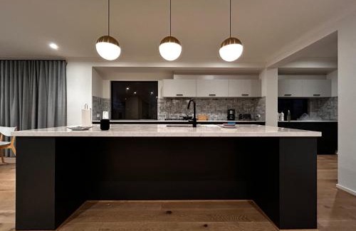 Mambourin Maison | Deluxe Grand Suite in the west of Melbourne