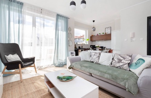 Pruszcz Gdanski Maison | Deluxe house 5 miles to an Old Town with double walk-in shower and Victorian tub