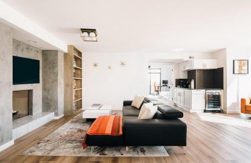 LoDo Maison | Deluxe Larimer Square Retreat - Walk Everywhere!
