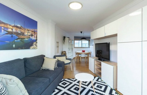 Lordelo do Ouro e Massarelos Appartement | Spacieux appartement lumineux avec balcon par Host Wise