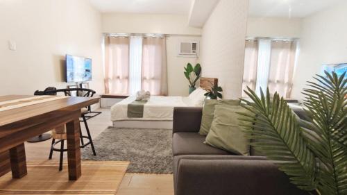 Phil-Am Appartement | Deluxe One Bedroom Suite by Christine Suites infront of Trinoma Mall