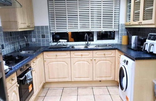 Selsdon and Ballards Appartement | Deluxe Room with Private En Suite in Tranquil South Croydon