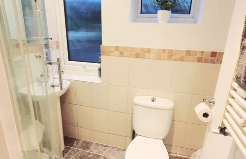 Selsdon and Ballards Appartement | Deluxe Room with Private En Suite in Tranquil South Croydon
