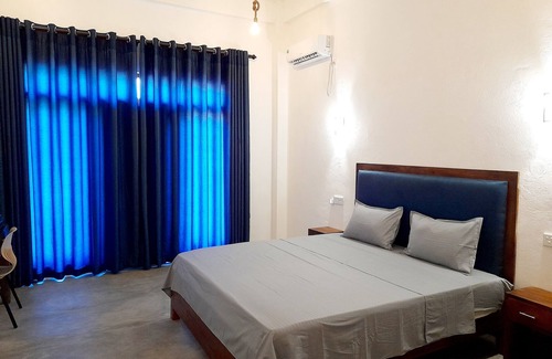 Pottuvil Division 2 Maison | Deluxe Rooms in Arugambay