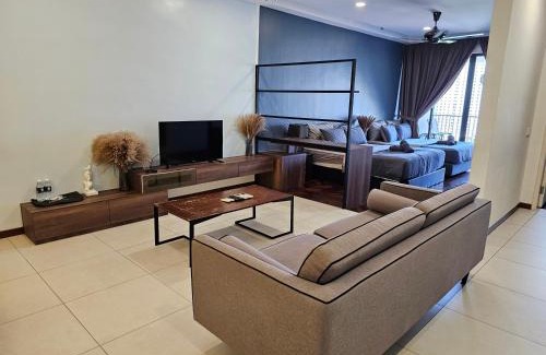 Tanjung Bungah Appartement | Deluxe Seaview Suite Twin Bed by The Only Bnb