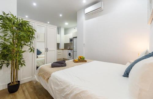 Ciudad Universitaria Appartement | Deluxe Signature Studio - Malaga Center