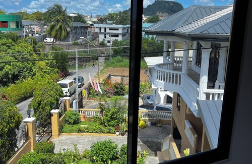 Gulf View Maison | Deluxe Spacious Split Level Home. Quiet, private and cost atmosphere awaits.