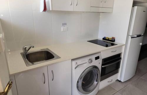 Emu Park Appartement | Deluxe Studio - Unit 12