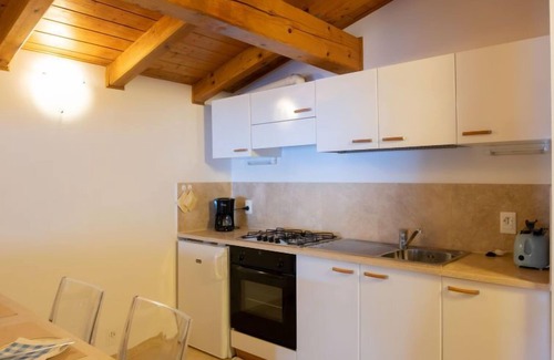 Magugnago Appartement | Appartement Delvai à Brenzone - 2 personnes, 1 chambres