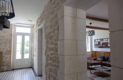 Vertheuil Maison | Demeure Avec Piscine au Coeur du Médoc Entre Vignes et Océan