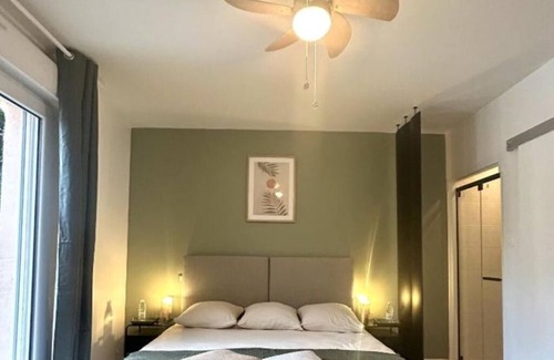 Plassac Lit Et Petit-Déjeuner | Demeure de l'Estuaire : Chambre Lits Jumeaux avec Salle de Bains Privative
