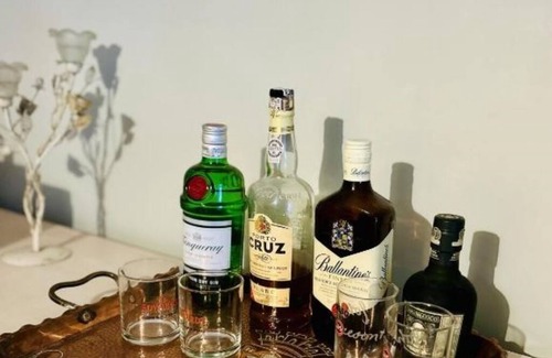 Plassac Lit Et Petit-Déjeuner | Demeure de l'Estuaire : Chambre Lits Jumeaux avec Salle de Bains Privative