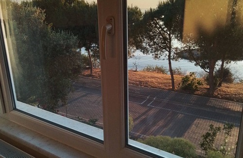 Gerze Maison | Denize Sıfır Müstakil Bahçeli Yalı