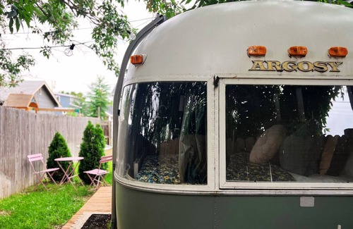 Overland Maison | Vintage Airstream: City Camping at it's Finest