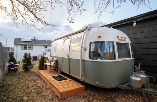 Overland Maison | Vintage Airstream: City Camping at it's Finest