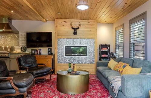 Virginia Village Maison | Denver Oasis: Hot Tub, Sauna & Shuffleboard, Pets!