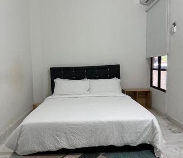 Bandar Tun Razak Appartement | Desa Damai Homestay fully air cond and self check in #7 pax