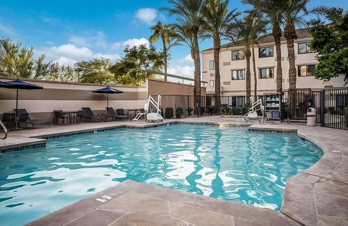 Chandler Appartement | Desert Botanical Garden Tour! Pool, Jacuzzi, Sun Terrace! Pets are Welcome too
