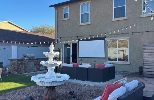Tucson Maison | Desert Charm! 3BR Home with A/C, WiFi & Spectacular Mountain Views