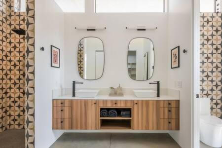Yucca Valley Maison | Desert Diamond- Joshua Tree Cowboy Pool and Spa