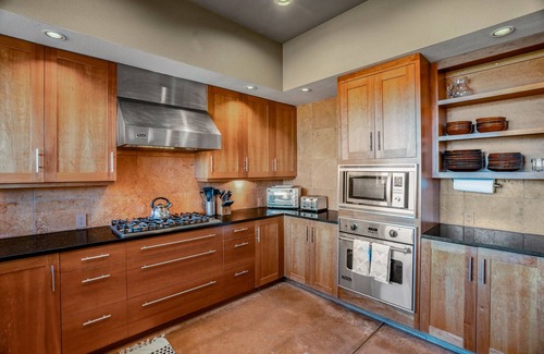 Youngsville Maison | Desert Elegance on Abiquiu Lake