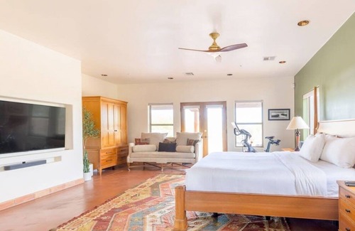Rio Verde Foothills Villa | Desert Escape+Casita, Pool, Peloton, Cowboy Tub