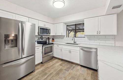 Cave Creek Maison | Desert Escape for Families & Friends – 3BR with Games, Hot Tub & Outdoor Dining
