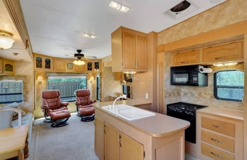 Tucson Estates Maison | Desert Gem Private Luxury 5th Wheel RV Tucson