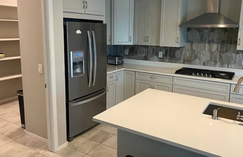 Florence Maison | 🌵🌟Desert Getaway! Relaxing 4 Bedroom 2.5 Bath Home