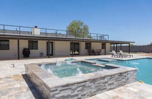 San Tan Valley Maison | Desert getaway retreat pool spa billiards bbq