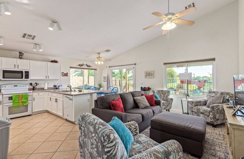 Parkwood Ranch Maison | Desert Haven with Heated Pool
