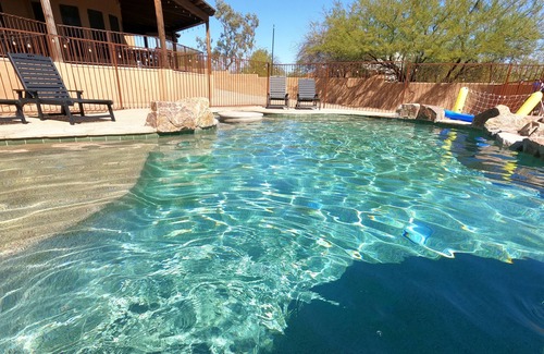 Tucson Maison | Desert Hills Fun Home! Pool/Spa/6Bedroom/8Bed/Movie Theater Sleeps 15 people