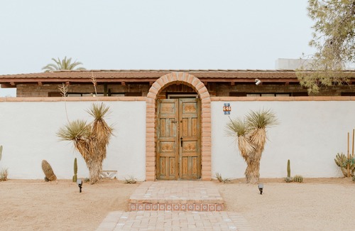 Sam Hughes Maison | Desert Hues - A Private & Spacious Retreat w/Pool
